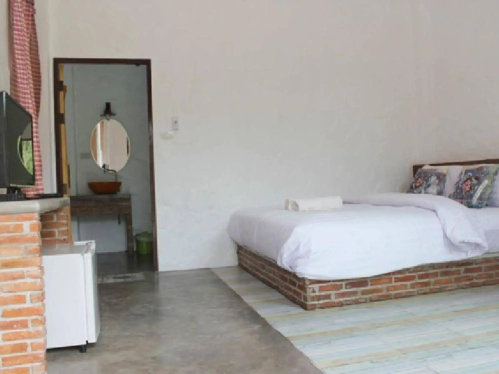 Monoko Porploen Resort Suanphung