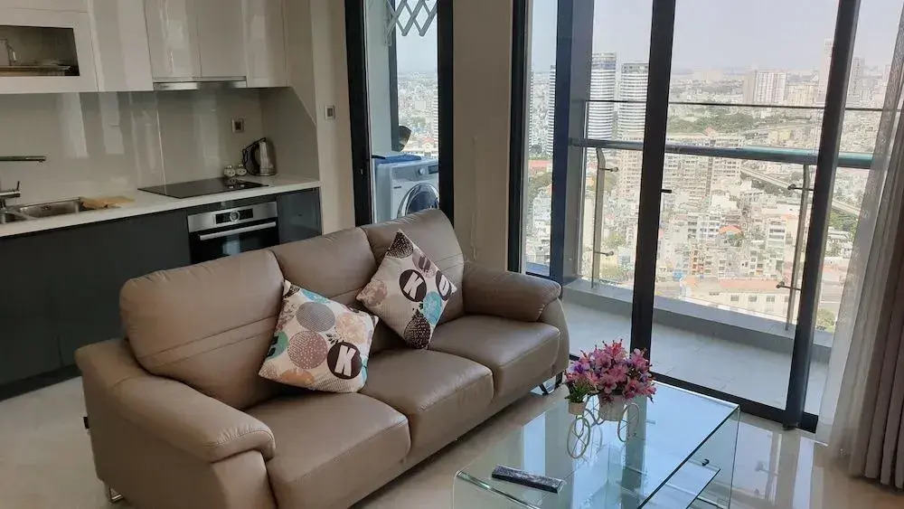Stay In Vietnam Vinhomes Golden River