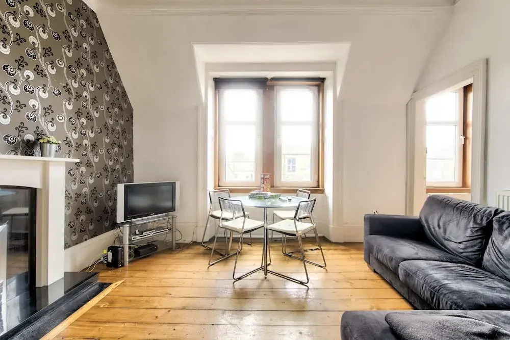 Central location! 2BDR Flat in Haymarket