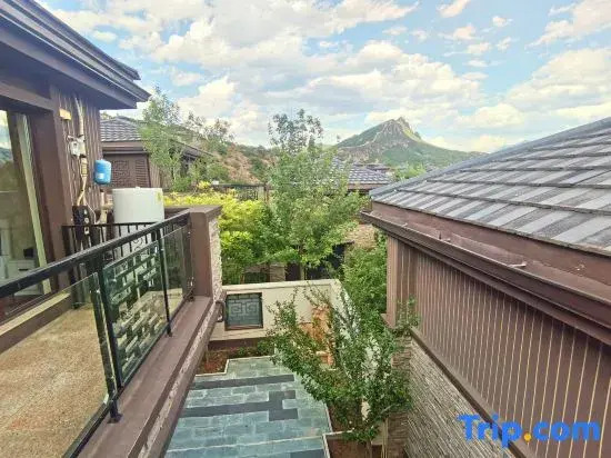Gubei Water Town · Outdoor Private Hot Spring · Cuilu Mountain Residence Party Villa