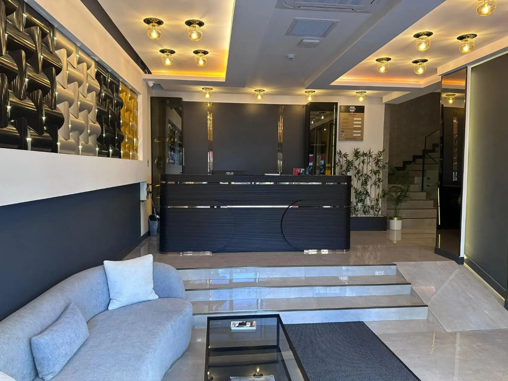 Lamore Hotel