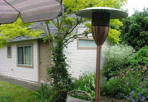 Cadboro Bay Bed & Breakfast