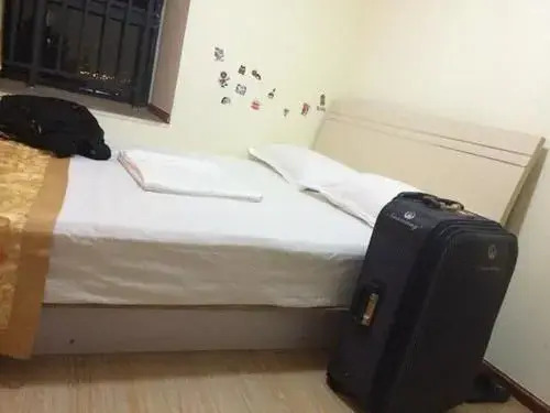 Chengdu Yijia Family Apartment