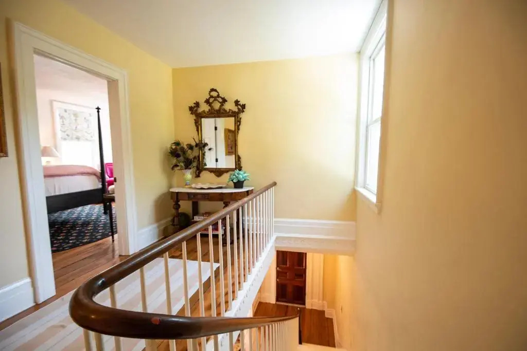 34 State "Historic Luxury Suites" Skaneateles