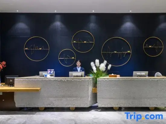Xiadou Hotel (Nanning Nanhu Square Metro Station Store)