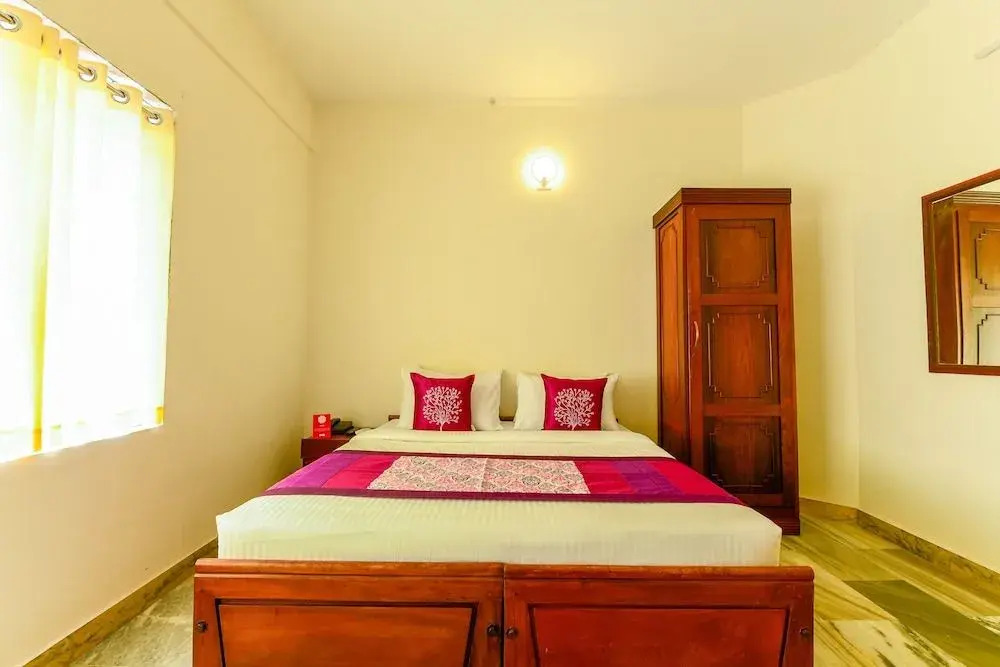 OYO 11328 Hotel Chandrika Residency