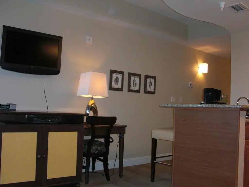 Carillon Beach Resort Inn