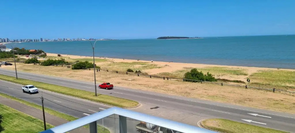 Apartamento frente al mar primera linea de la mansa Pda 26 punta del este penthouse