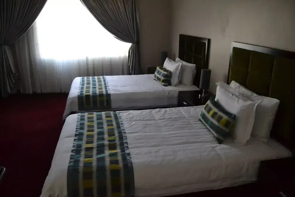 Triple Palms Bed and Breakfast