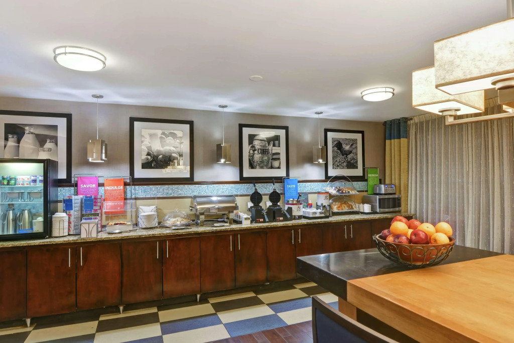 Hampton Inn Columbia-I-26 Airport