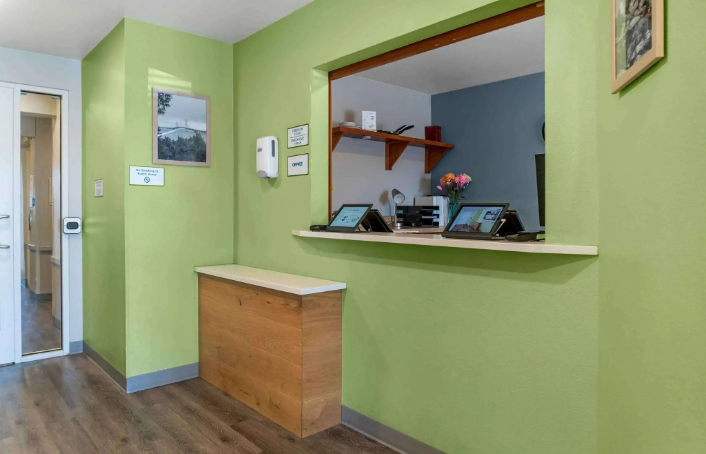 Extended Stay America Select Suites - Kalamazoo - West