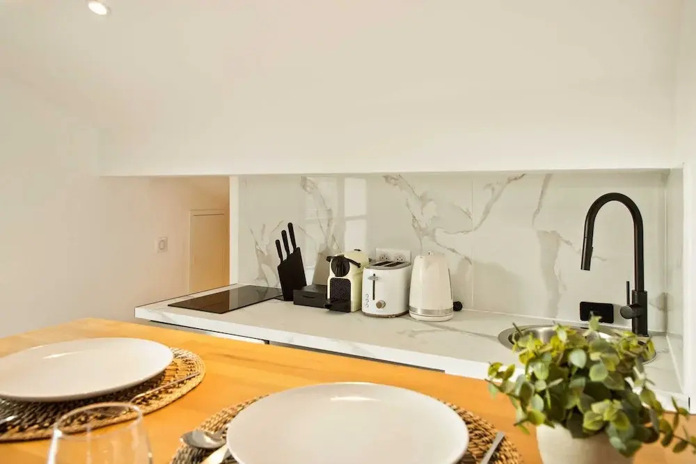 Bright Apartment - AC- 2P - Center of St Tropez