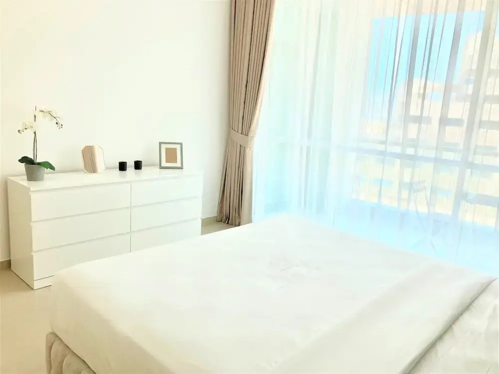 Luxurious Stay at the Walk JBR