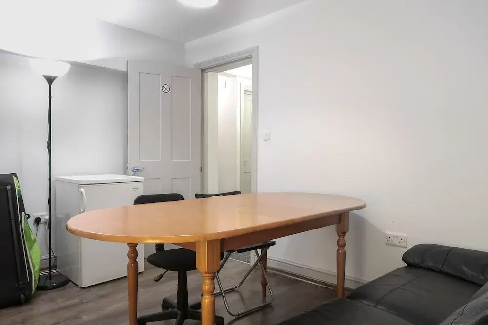 Clemence Street - Deluxe Single Guest Room 5
