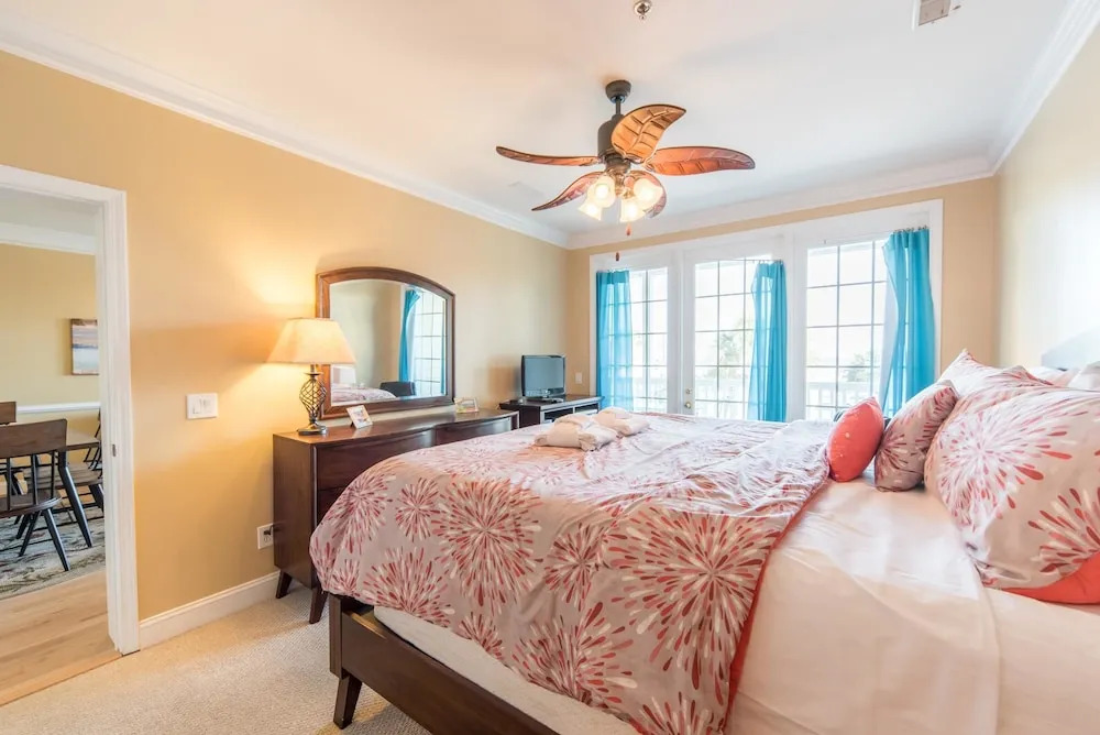 Pavilion Watch 2B 3 Bedroom Holiday Home By My Ocean Rentals