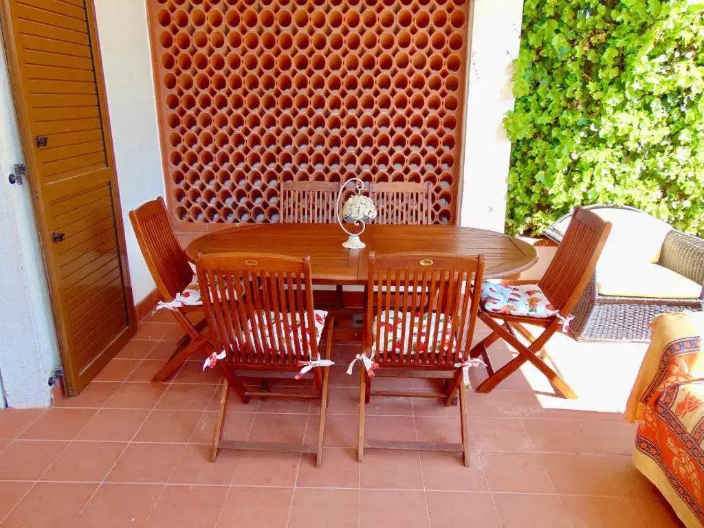 M292 - Marcelli, quadrilocale con giardino a 50mt dal mare