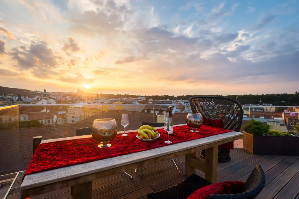 Billionaires Boutique Residence & Premium Suites, Old Town