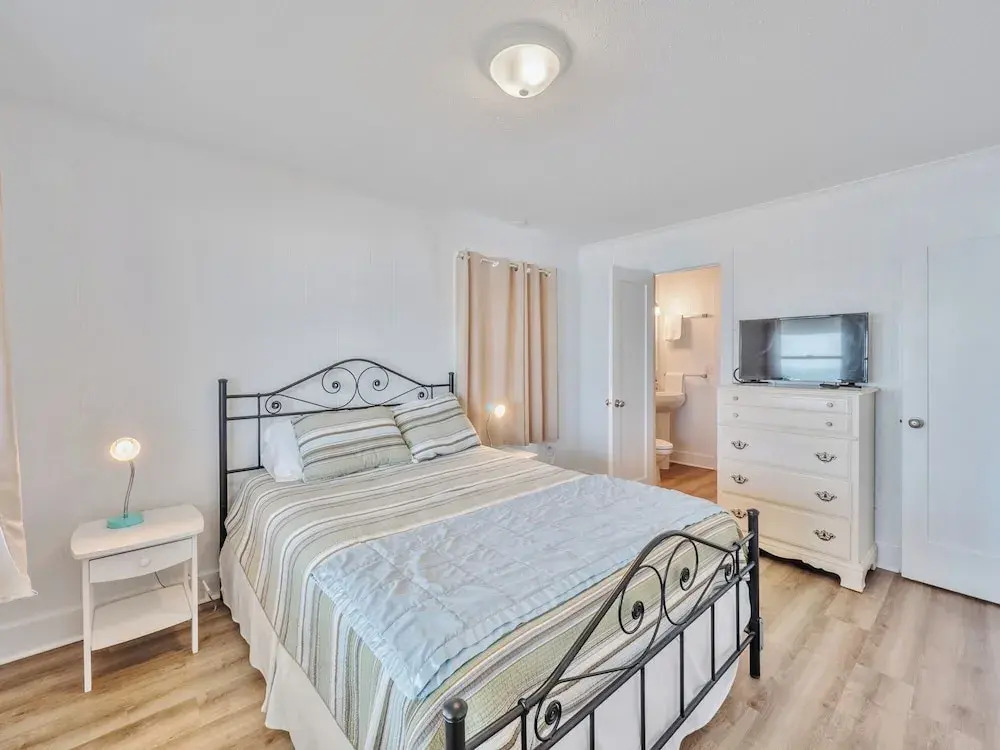 Walking on Sunshine by Topsail Realty