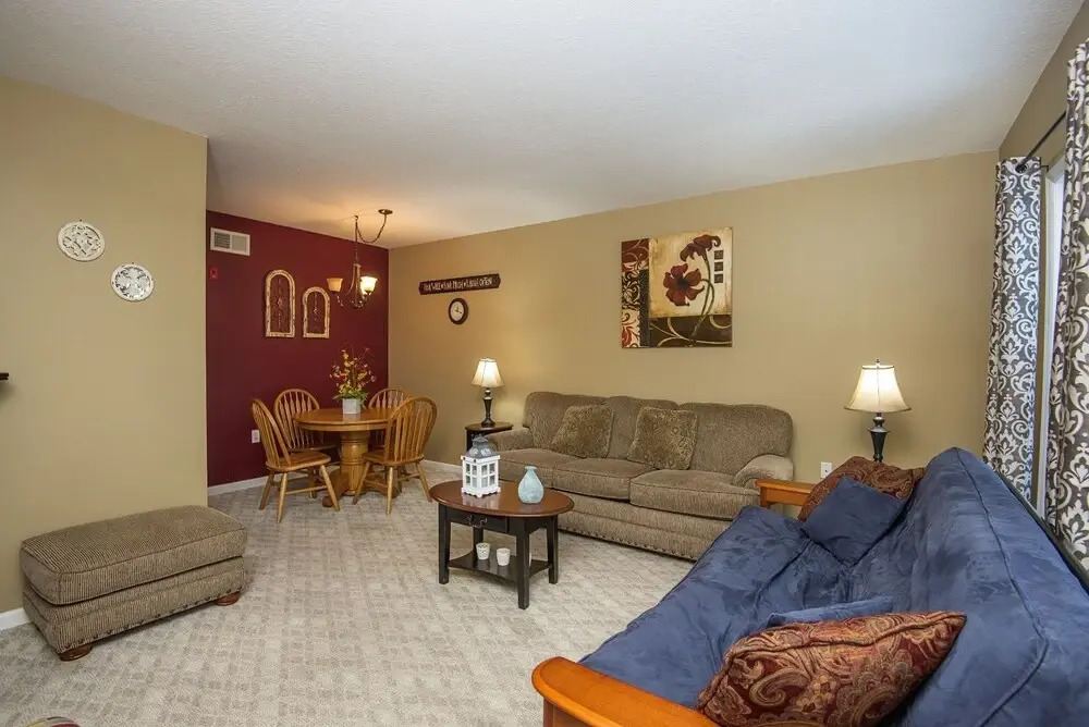 Colonial Crest 112 - Great Location! - You Can Walk To Town! 1 Bedroom Condo by RedAwning