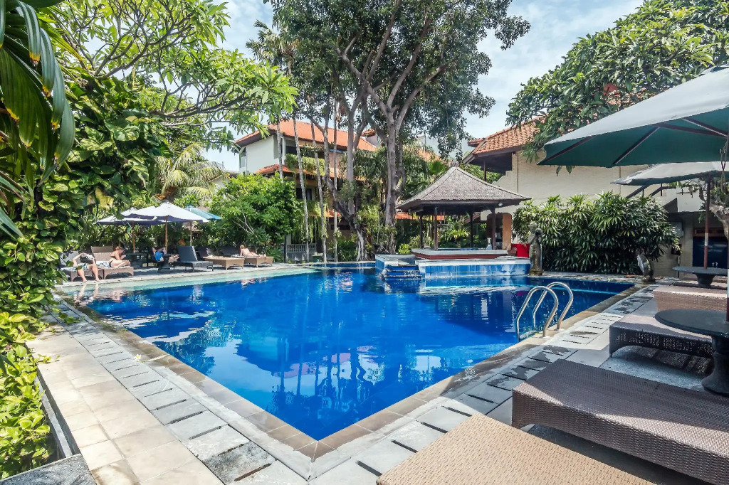 ZEN Rooms Seminyak Taman Petitenget