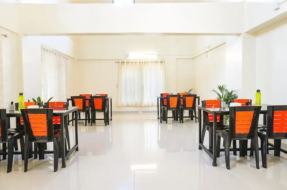 FabHotel Majestic Luxurious - Nr Rajaram Bhiku Pathare Stadium