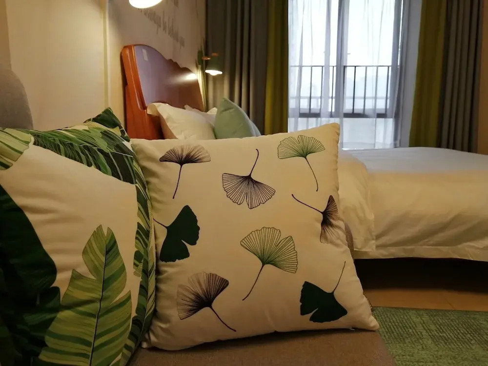 Yiqianshu City Apartment