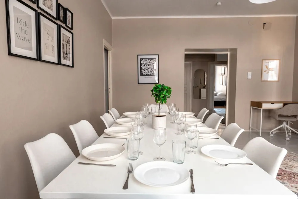 2ndhomes Bright & Spacious 5BR Apartment