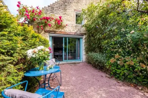 Chambres dHôtes et Suites à La Ferme de lOudon & SPA