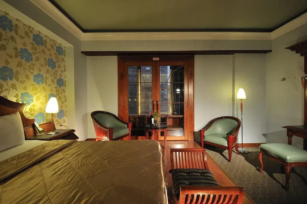 Jiaqing Hotel