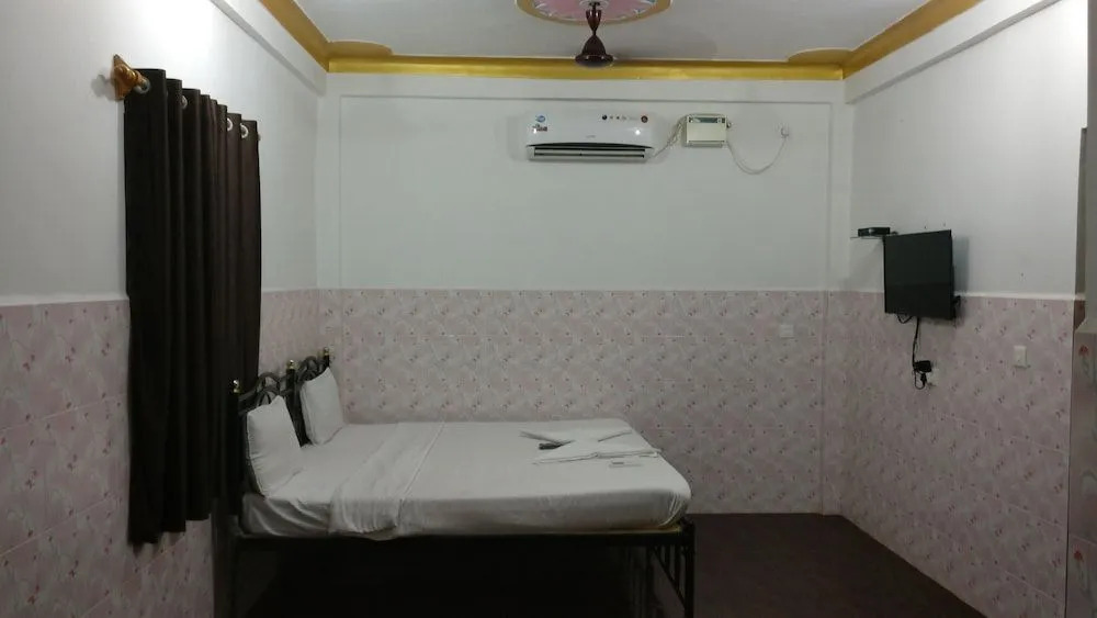Saby Guest House