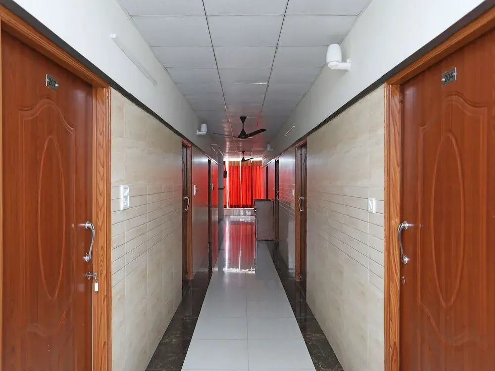 OYO 33014 Bhagwati Palace Guest House