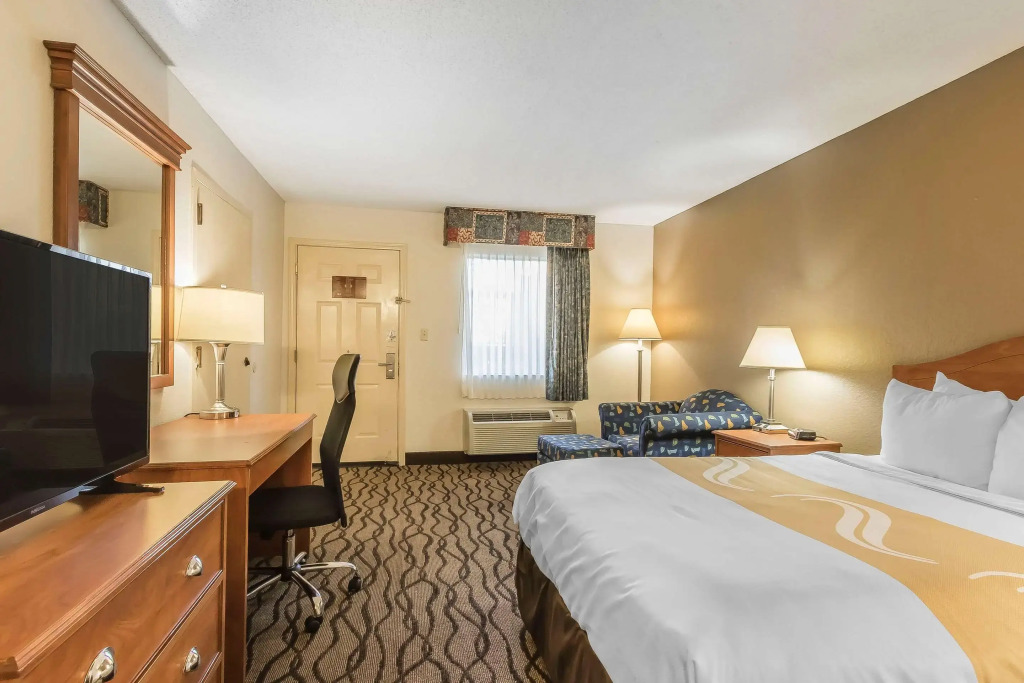 The Riverstone Hotel Charleston-Sikeston