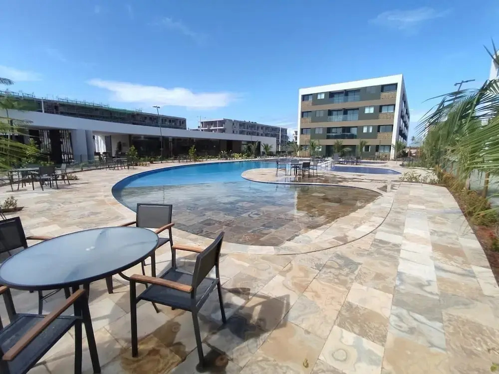Makia Flats Muro Alto