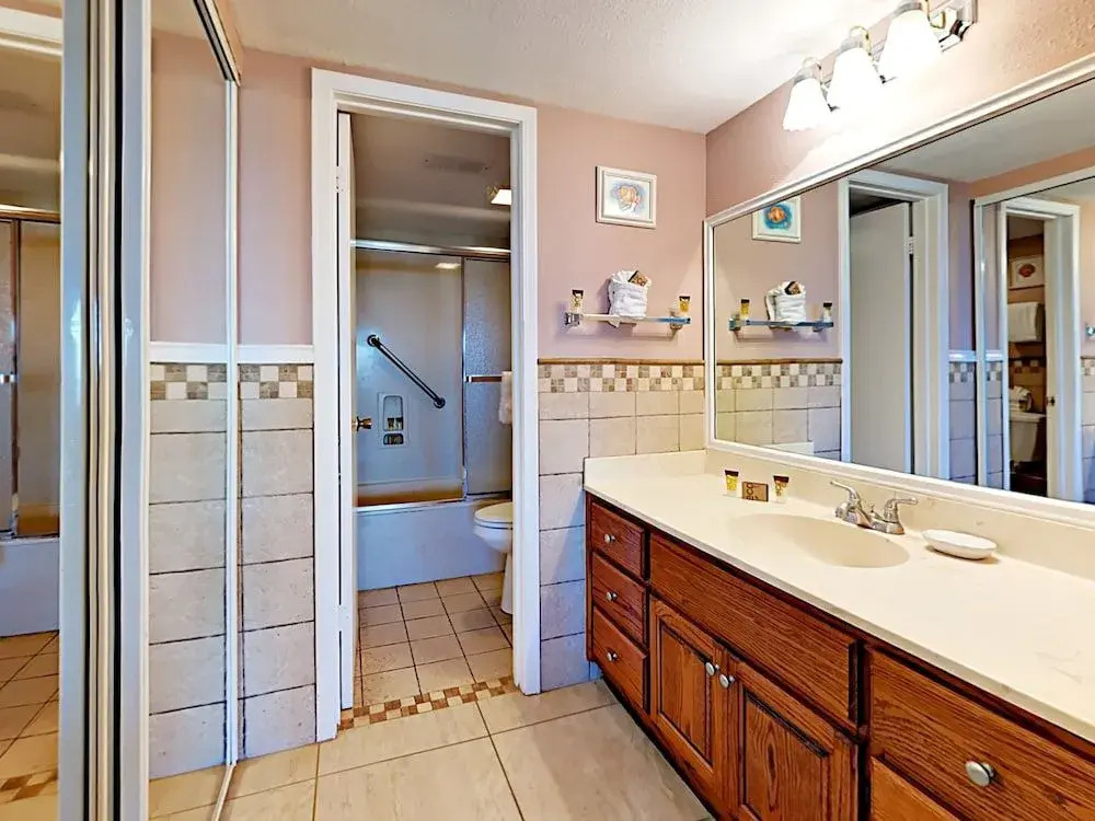 4400 Gulf Blvd Condo Unit 104