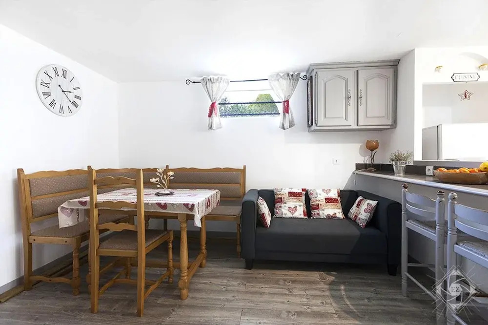 House With 2 Bedrooms in Voreppe, With Wonderful Mountain View, Pool A