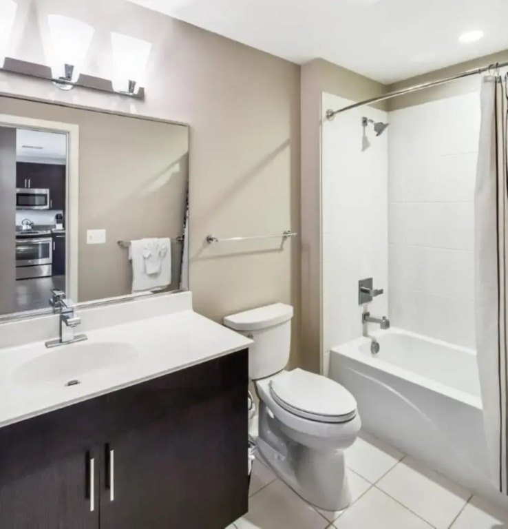 Global Luxury Suites at Town Center