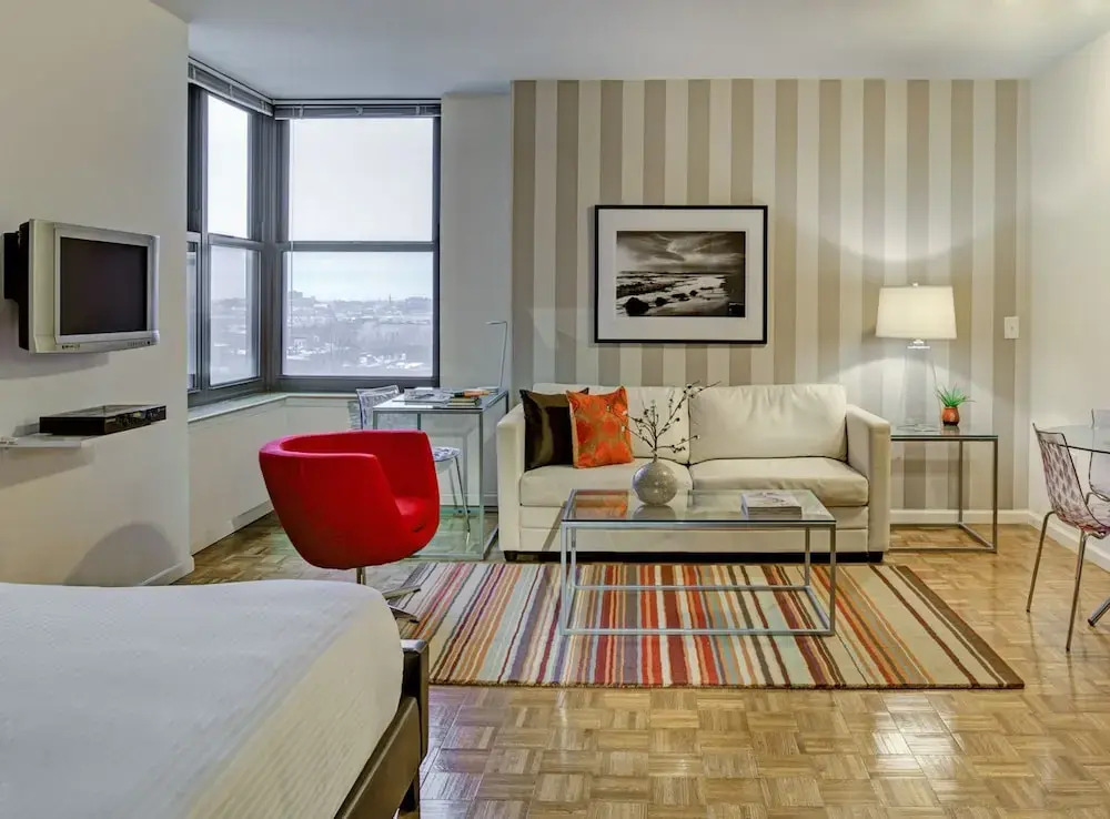 Furnished Quarters at Grove Pointe