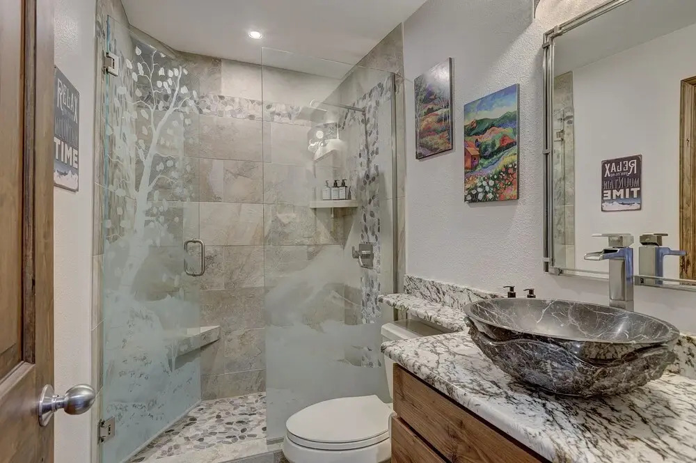 4br Renovated - Sleeps 12- Downtown Breck by RedAwning