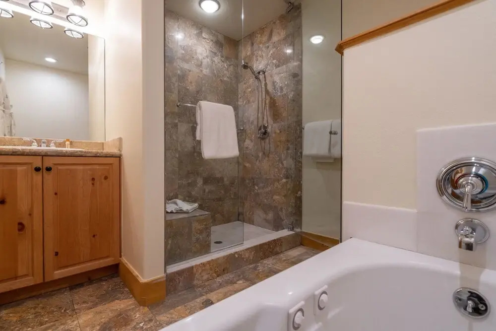 Bear Creek Lodge 303ab 2 Bedroom Condo by Alpine Lodging Telluride