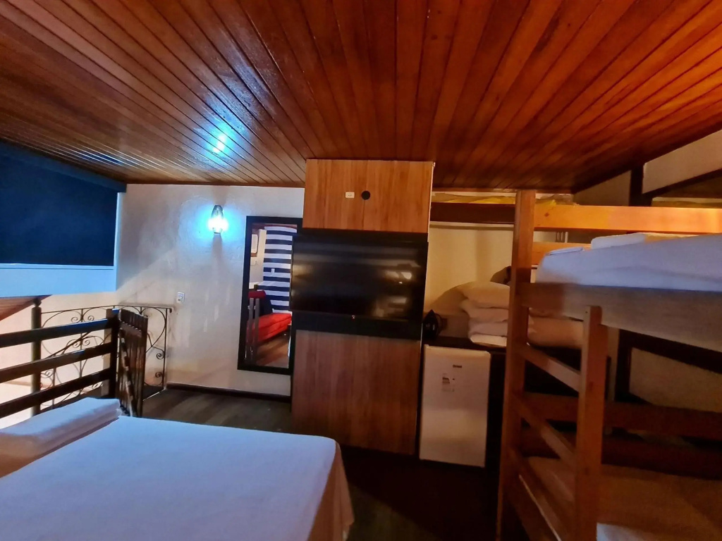 Paraíso em Cabo Frio - Duplex Beira Mar com Piscina, Em frente a Praia do Peró - Cabo Frio, com AR, SmartTv, Wi-fi, Roupa de Cama e banho, Portaria 24 horas, Estacionamento, Completo