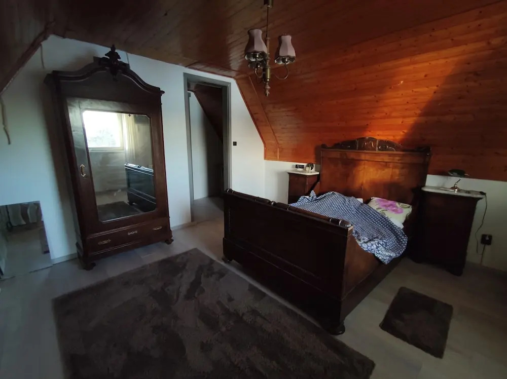 Romantic Lakeside Retreat - Nature, Sport, Near Bp