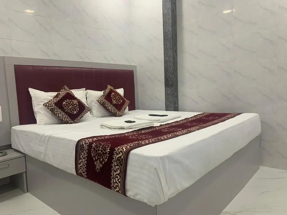Hotel Sai Plaza