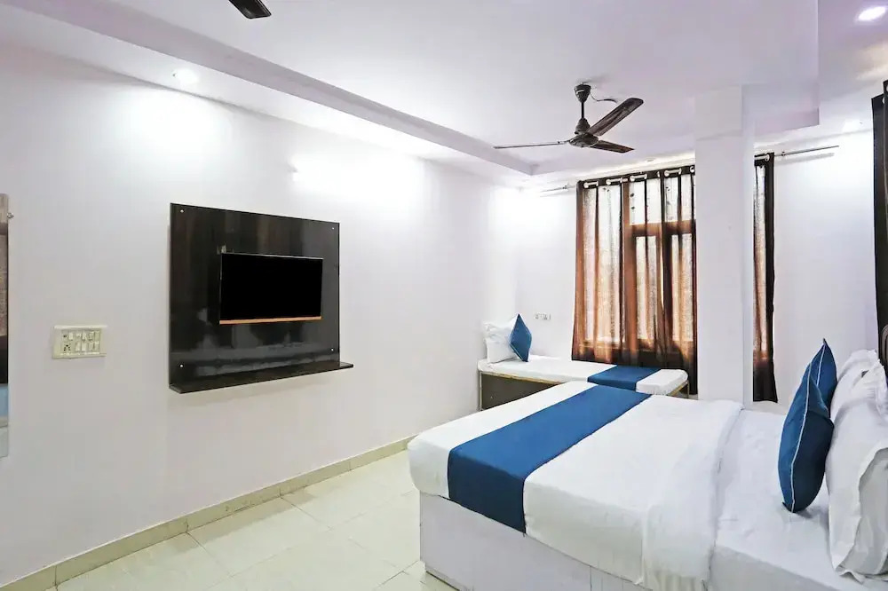FabHotel Grand Victory