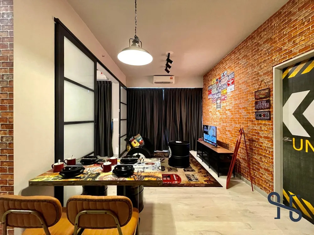 Homesuite Home at Jesselton Quay