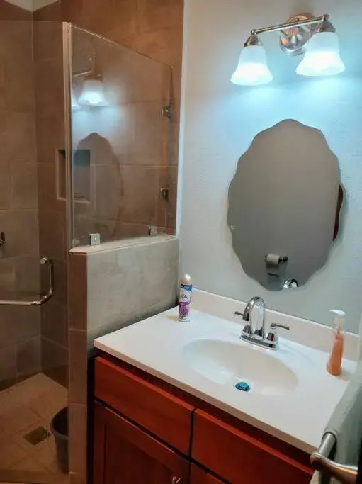 Authentic 4 bedroom house !