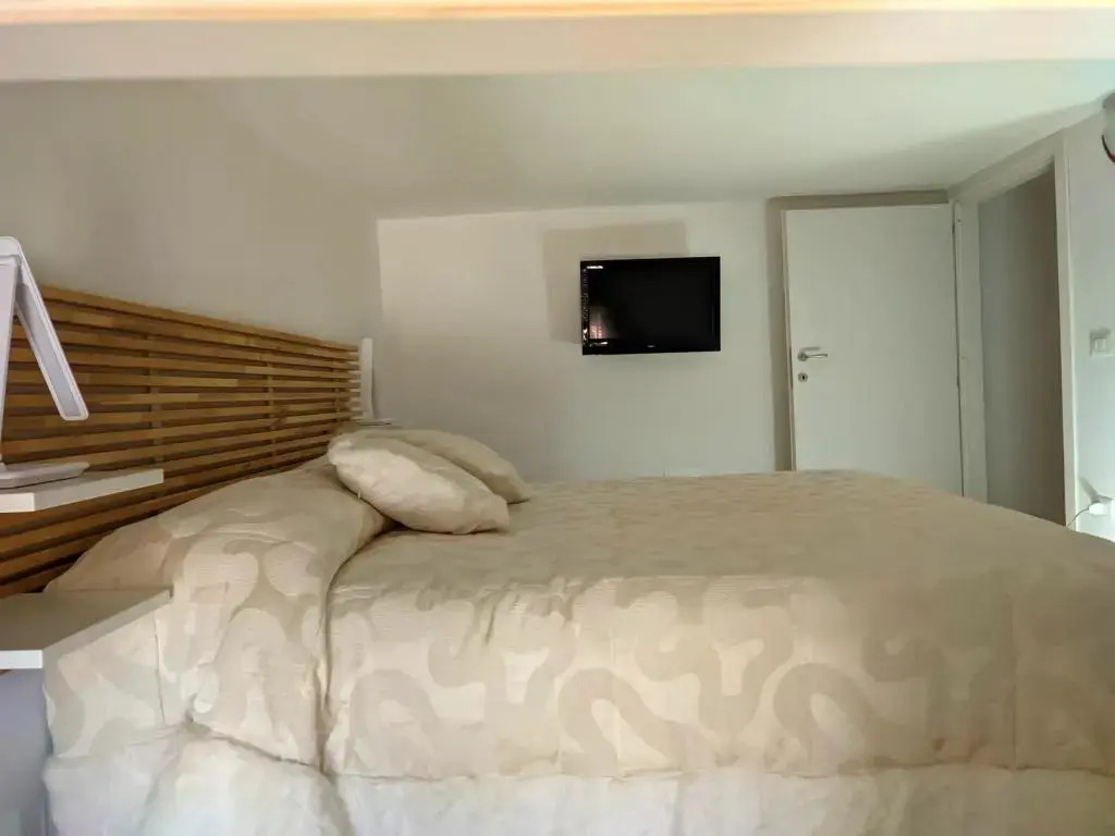 Flat 93 (Adults Only)