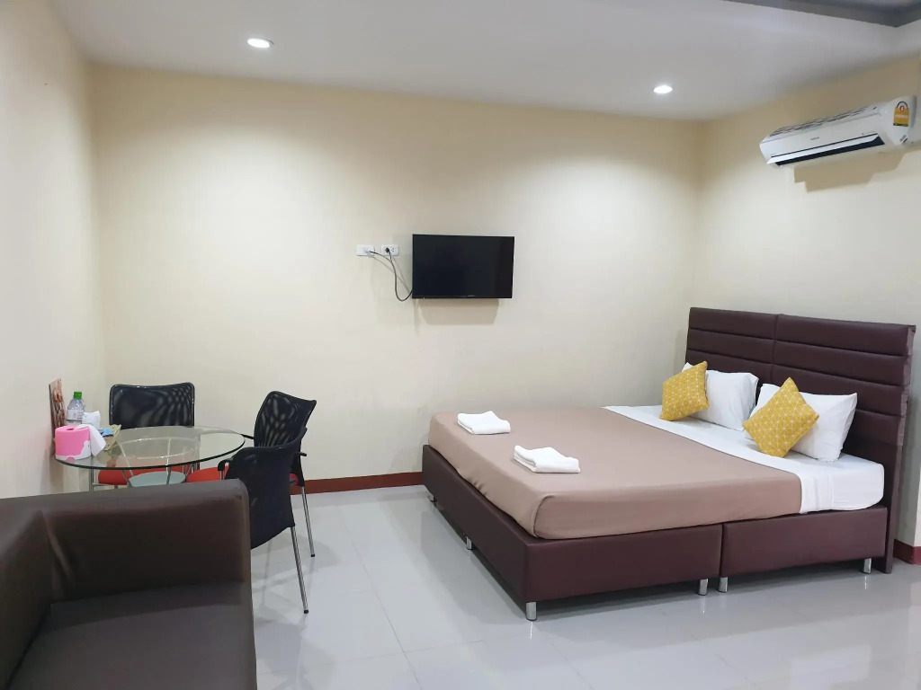 Friend's House Resort