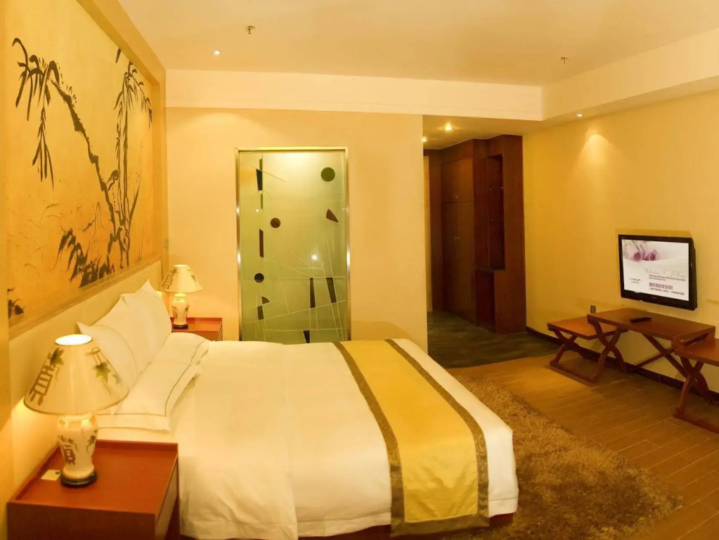 J-Hotel
