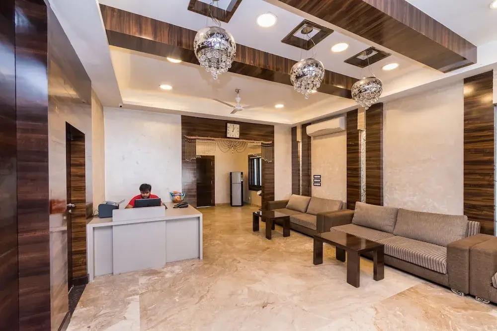 OYO 10921 Stay INN