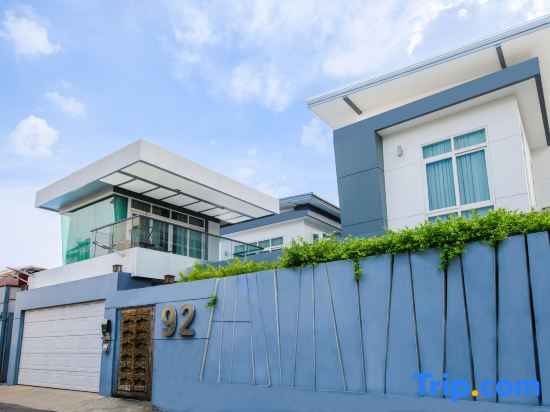 Luxury Pure Modern Pool Villa 5Bed KTV Gym Nr BTS&Central